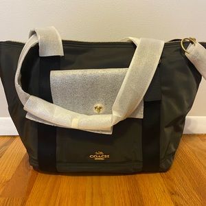 NWT Coach Cargo Tote with Vintage Rose Print